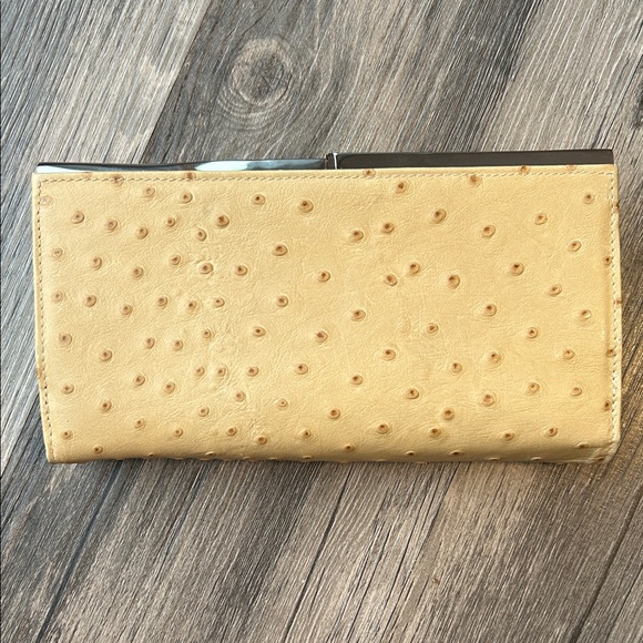 Enzo Angiolini genuine tan ostrich leather with kiss lock Long wallet - Picture 9 of 9